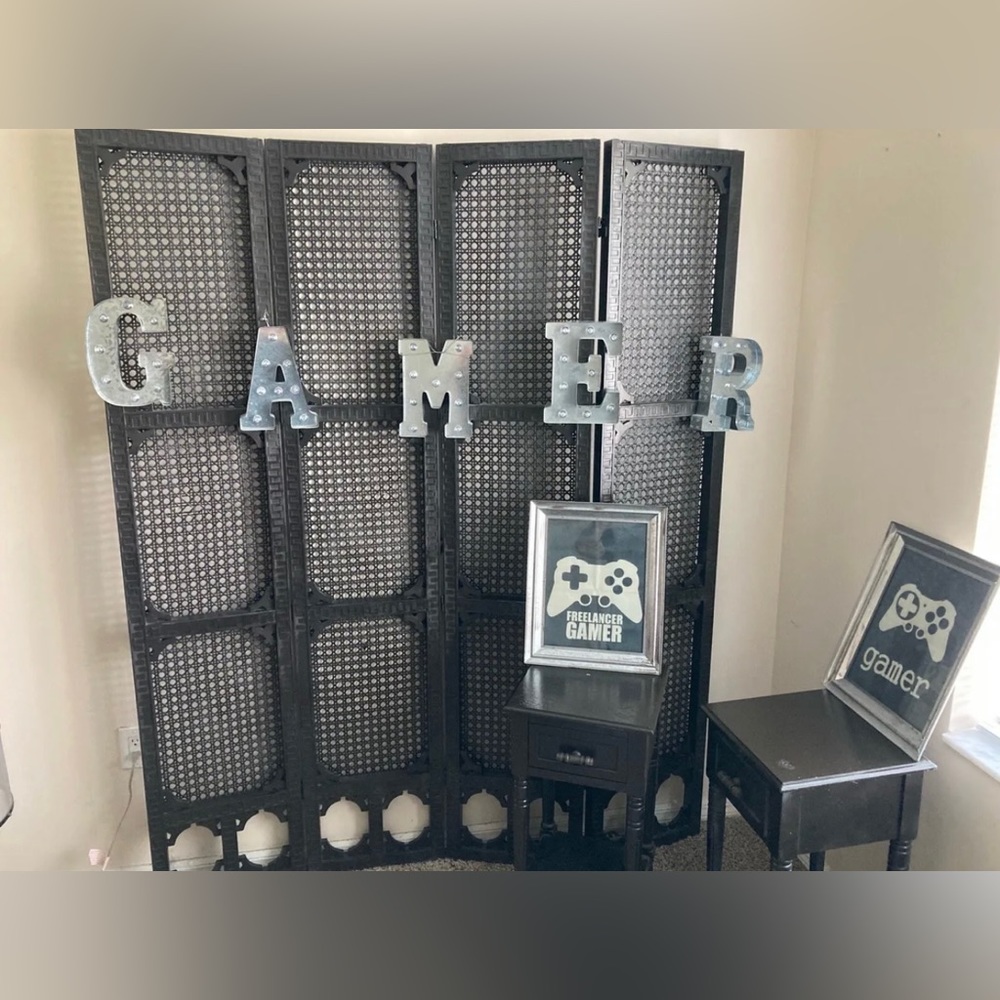 Light up metallic marquee letter “GAMER”